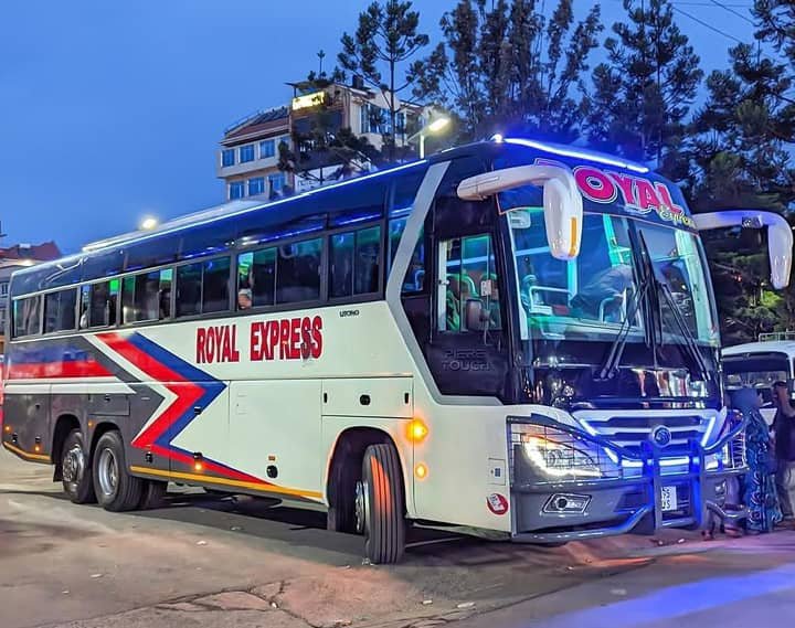 Royal Luxury bus
